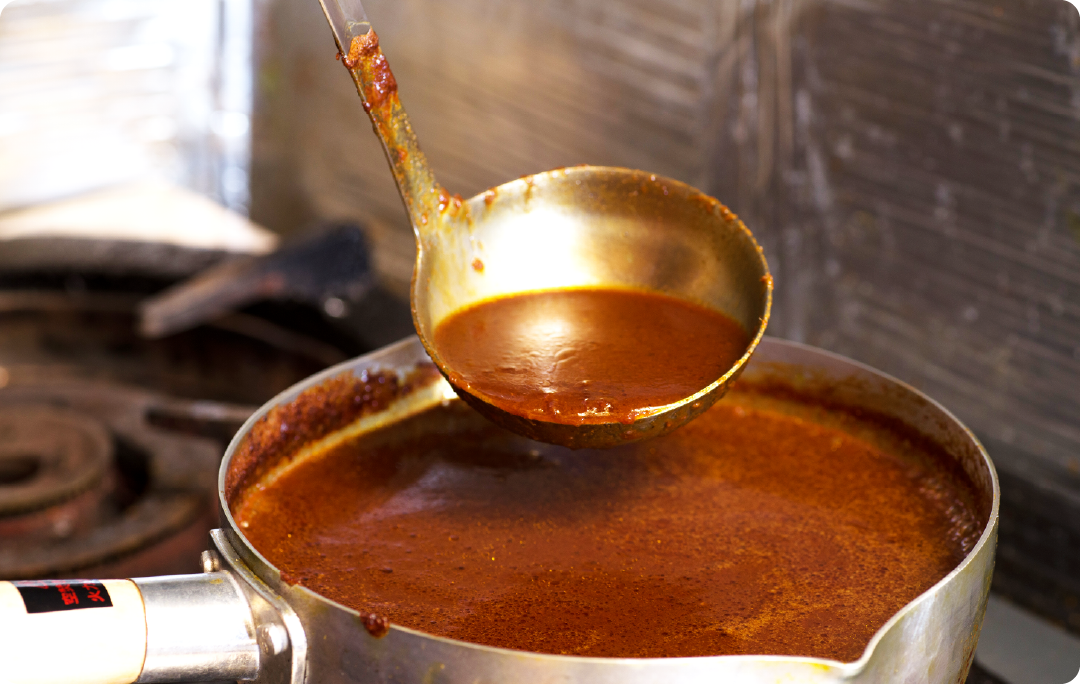 カツに合わせた専用ルー